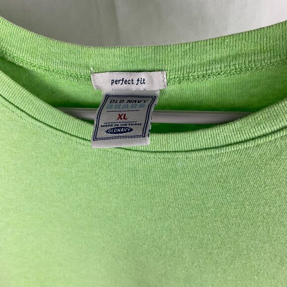 Old Navy T-shirt - Picture 4 of 6